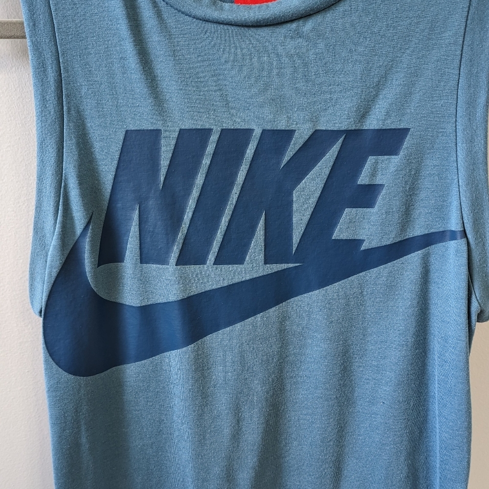 🧿Nike sleeveless shirt - Picture 3 of 6